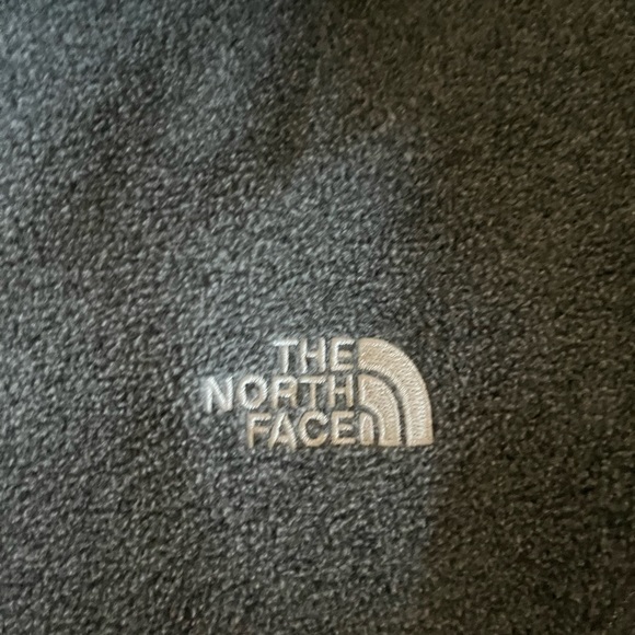 The North Face -Vail embroidered light fleece Women’s 1/4 zip pullover. - Picture 6 of 6
